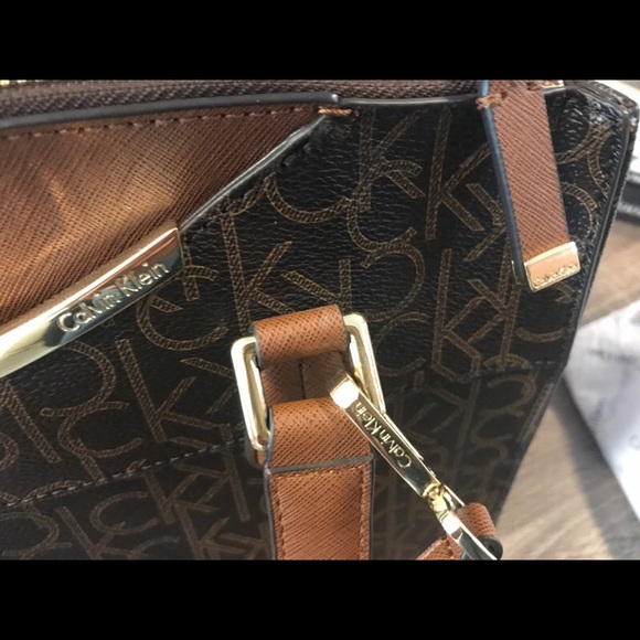 Calvin Klein Like New Handbag - Picture 5 of 6